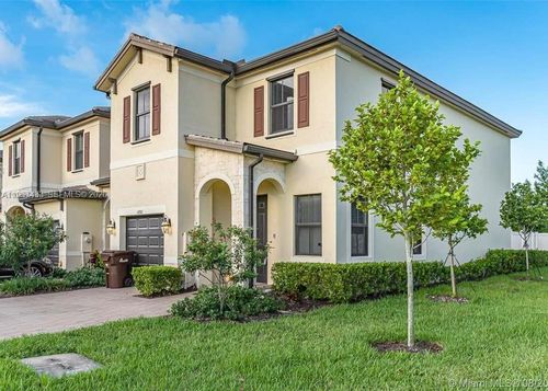 10301 W 32nd Ln, Hialeah, FL, 33018-2090 | Card Image