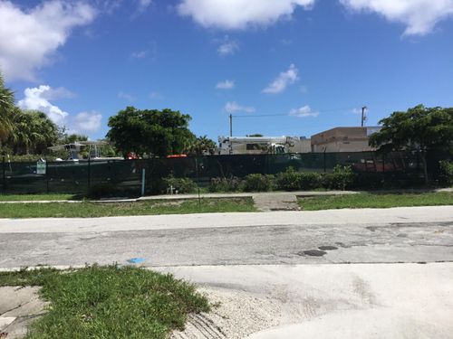 1405 N Killian Dr, Lake Park, FL, 33403-1905 | Card Image