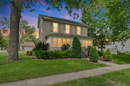 359 W State St, Paxton, IL, 60957-1147 | Card Image