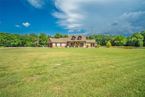 239 County Road 4105, Bonham, TX, 75418-9054 | Card Image