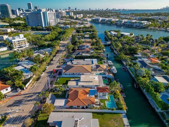 7770 Hawthorne Ave, House other with 4 bedrooms, 3 bathrooms and null parking in Miami Beach FL | Image 56