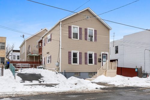 25 Chestnut St, Cohoes, NY, 12047-2407 | Card Image