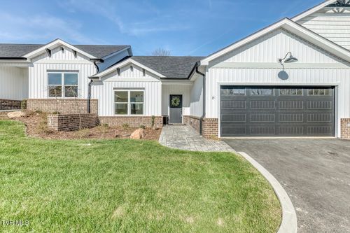 16-106 Klm Dr, Johnson City, TN, 37615-3602 | Card Image