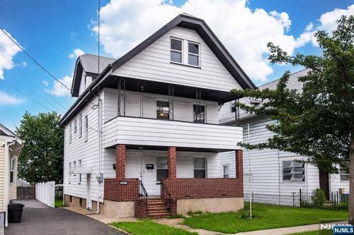 22 Comfort Pl, Clifton, NJ, 07011-3818 | Card Image