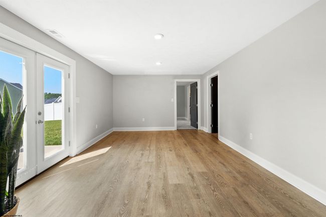 252 Tide Way, House other with 4 bedrooms, 3 bathrooms and 2 parking in Morgantown WV | Image 39