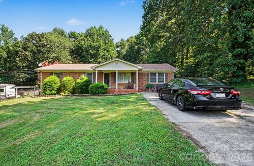 124 Riley Rd, Dallas, NC, 28034-7647 | Card Image