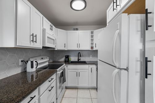 227 Dorchester J, West Palm Beach, FL, 33417-1459 | Card Image