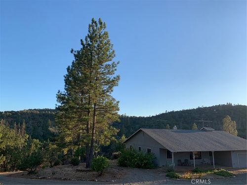 5636 E Whitlock Rd, Mariposa, CA, 95338-9011 | Card Image
