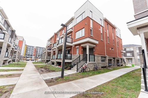 8-250 Lagerfeld Dr, Brampton, ON, L7A5G9 | Card Image
