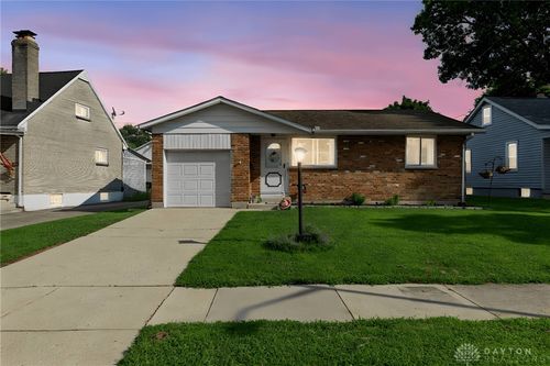 5042 Lindbergh Blvd, West Carrollton, OH, 45449-2700 | Card Image