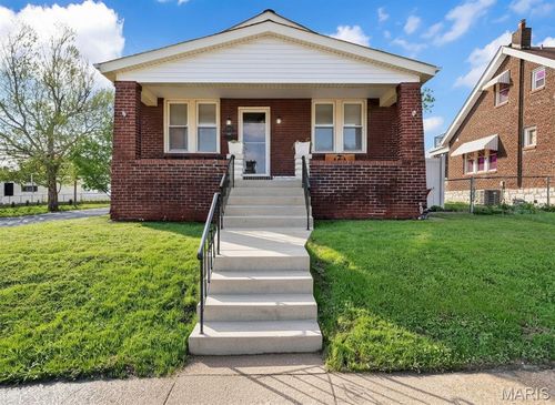 3145 Clifton Ave, Saint Louis, MO, 63139-2301 | Card Image