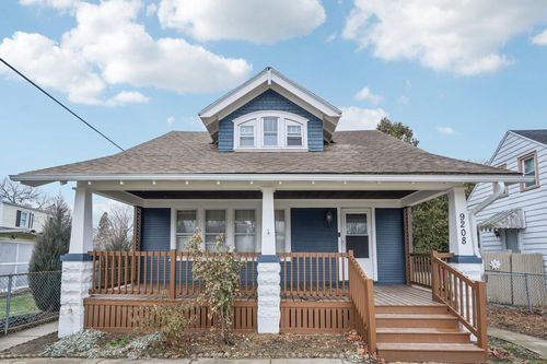 9208 W Swan Circle, Milwaukee, WI, 53225 | Card Image