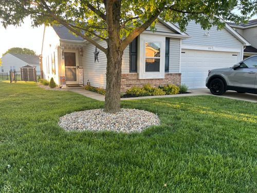 2151 Summer Breeze Way, Greenwood, IN, 46143-7601 | Card Image