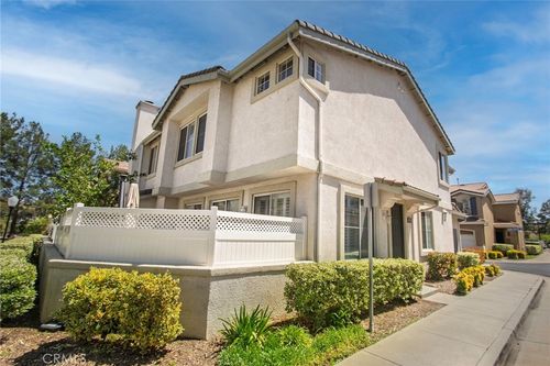 22607 Golden Meadow, Saugus, CA, 91350 | Card Image