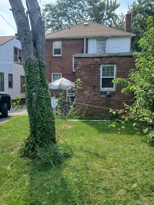 11406 Coyle St, Detroit, MI, 48227-2460 | Card Image