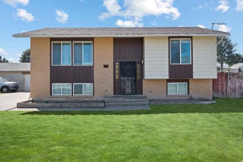 5353 Peggy Ln, West Valley City, UT, 84120-4753 | Card Image
