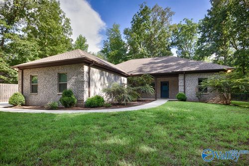 28302 Jessica Dr, Toney, AL, 35773-7658 | Card Image