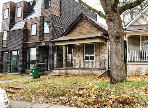 {{alt}} | Card Image