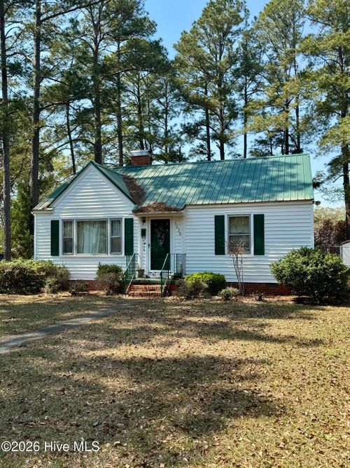 1015 Elizabeth Dr, Laurinburg, NC, 28352-4726 | Card Image