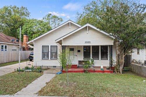 1323 Hargrove St, Ardmore, OK, 73401-1907 | Card Image