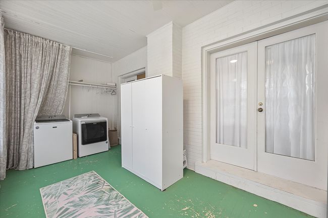 Laundry Room | Image 18