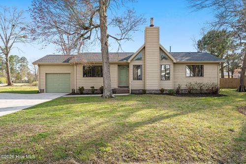 815 Usher Ave, Shallotte, NC, 28470-5392 | Card Image