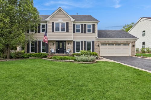 721 Ambria Dr, Mundelein, IL, 60060-4814 | Card Image