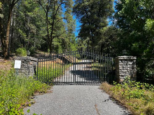12226 Pine Cone Circle, Grass Valley, CA, 95945 | Card Image