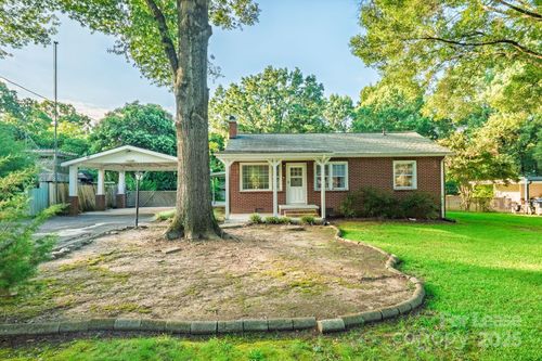 5212 Wales St, Charlotte, NC, 28269-4871 | Card Image