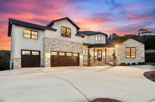 8304 Monument Oak, Boerne, TX, 78015-6536 | Card Image