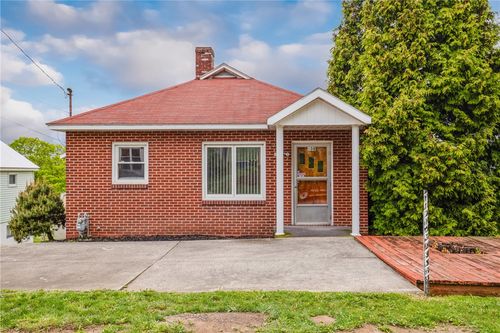 108 Gay St, Salisbury, PA, 15558-3017 | Card Image