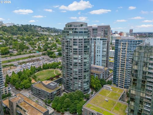 1316-3601 S River Pkwy, Portland, OR, 97239-4559 | Card Image