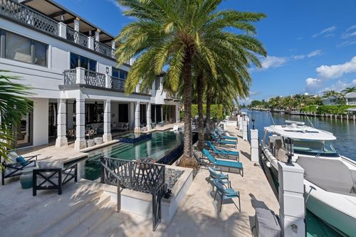 720 Isle Of Palms Dr, Fort Lauderdale, FL, 33301-2512 | Card Image