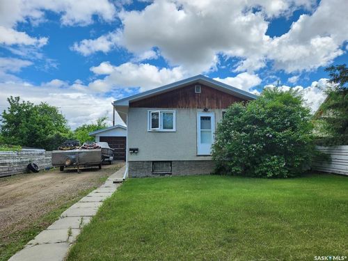 1282 109th St, North Battleford, SK, S9A2E8 | Card Image