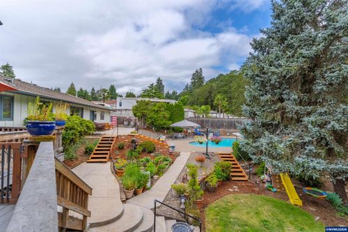 1360 Sw Lauralwood St, Dallas, OR, 97338-2367 | Card Image