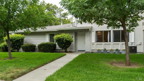 2-106 Del Rio Court, Vacaville, CA, 95687 | Card Image
