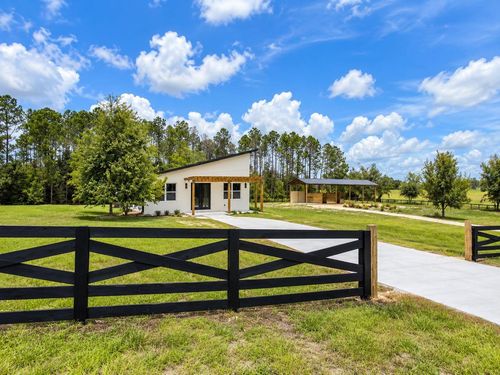 17951 Se 62nd St, Morriston, FL, 32668-4584 | Card Image