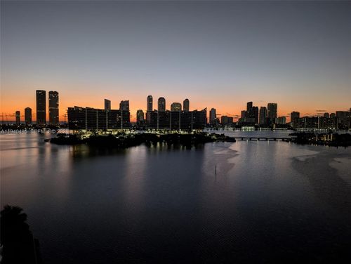 lph11-3300 Ne 188th St, Aventura, FL, 33180-3368 | Card Image