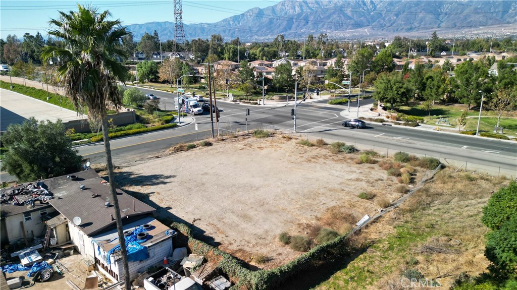 Commercial Lease in Rancho Cucamonga 4