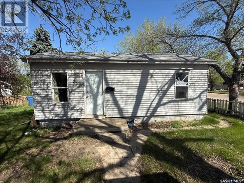 702 101st St, North Battleford, SK, S9A0Z1 | Card Image