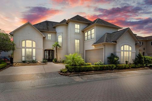 4 Mariners Ln, Kemah, TX, 77565-2250 | Card Image
