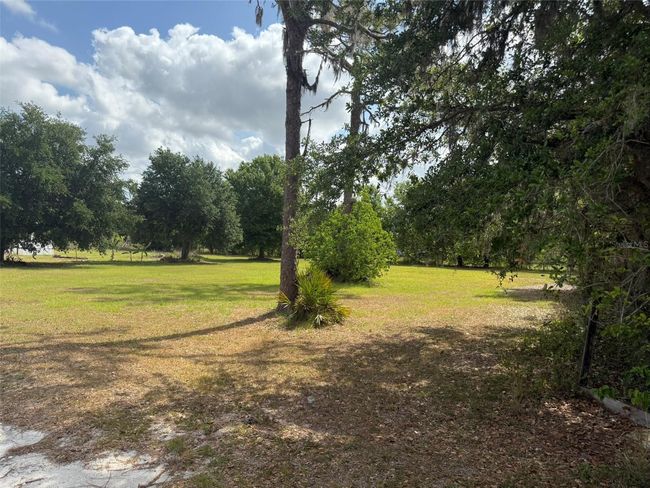 35215 Broken Bit Ln, House other with 3 bedrooms, 2 bathrooms and null parking in ZEPHYRHILLS FL | Image 6