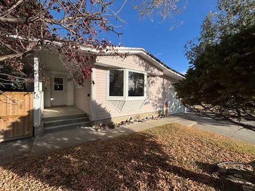 15 Willow Rd, Claresholm, AB, T0L0T0 | Card Image