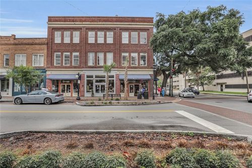 5-321 W Broughton St, savannah, GA, 31401-3215 | Card Image