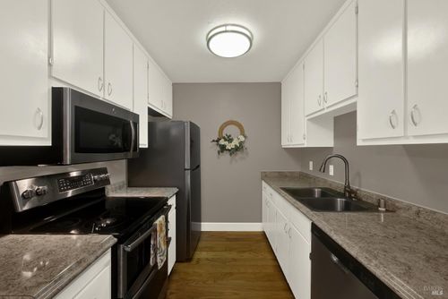 548 Arcadia Drive, Vacaville, CA, 95687 | Card Image