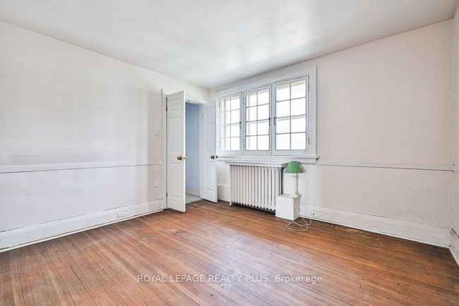 225 Glenrose Ave, House other with 4 bedrooms, 3 bathrooms and 4 parking in Toronto ON | Image 25