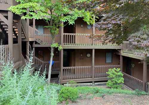 3930 E Eagle Bay Dr, Bloomington, IN, 47401-9707 | Card Image