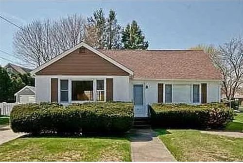 35 Treasure Rd, Narragansett, RI, 02882-2011 | Card Image