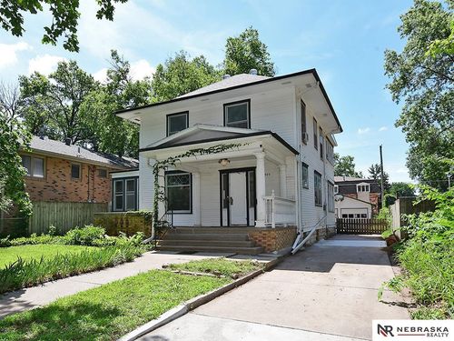 1945 Washington St, Lincoln, NE, 68502-2557 | Card Image