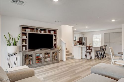 unit-3-2755 Atomic Tangerine Way, Las Vegas, NV, 89183-6039 | Card Image